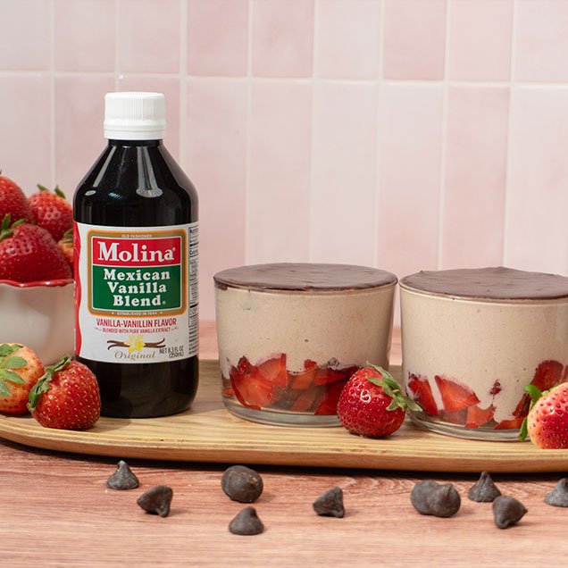 STRAWBERRY CHOCOLATE DESSERT CUPS